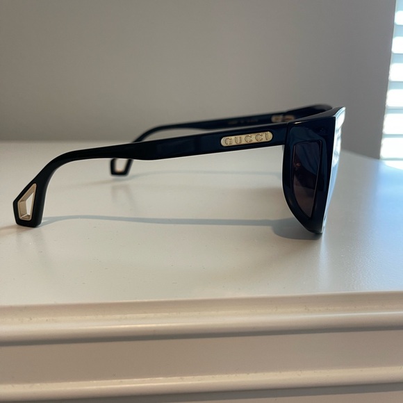 Gucci Sunglasses - Picture 3 of 6
